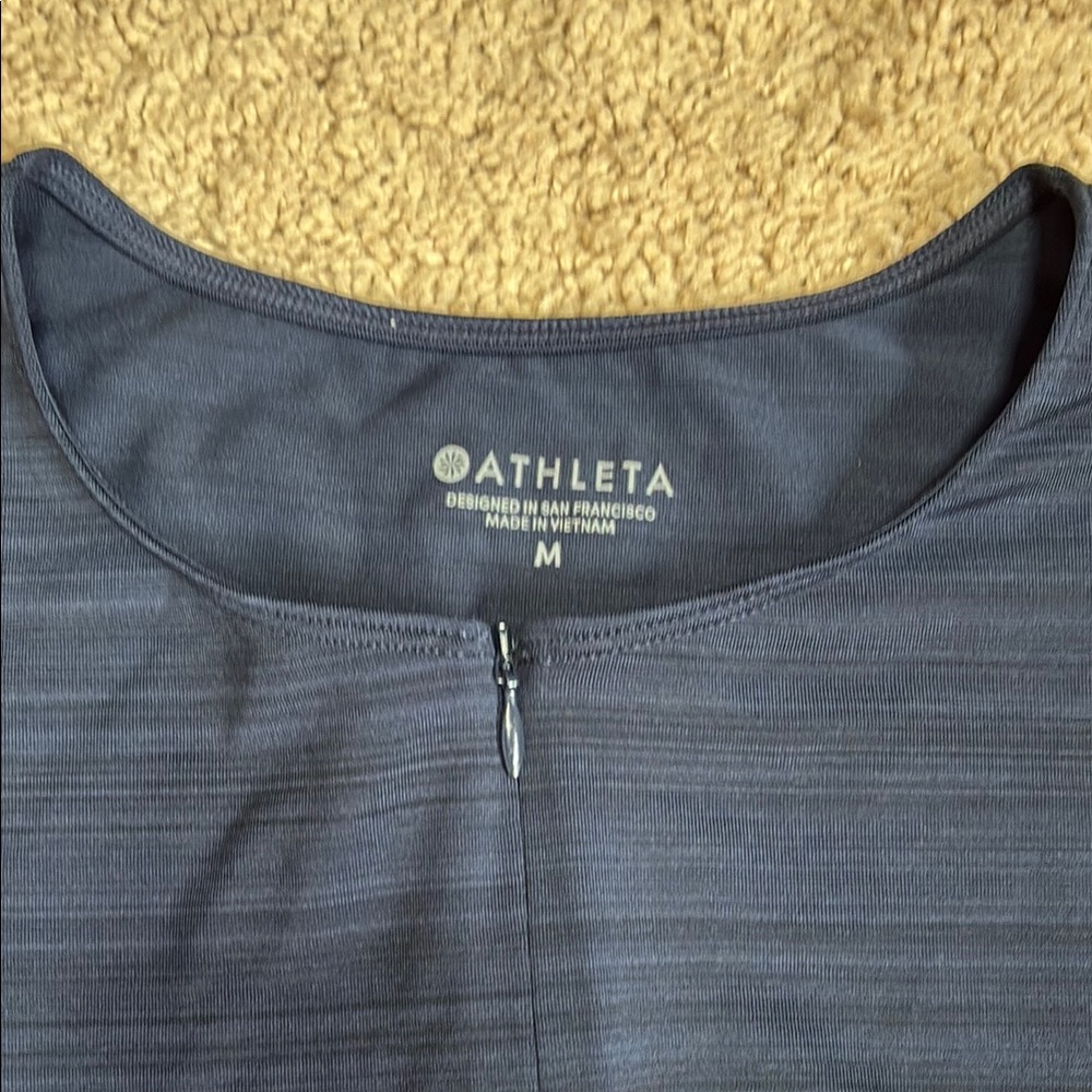 Athleta Blue Fitted Cap Sleeve Ruched Rashguard - Picture 3 of 4